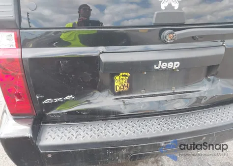 2008 Jeep Commander Sport z USA, uszkodzony, nr VIN 1J8HG48K58C228672